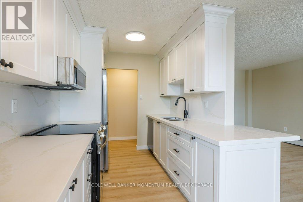 201 - 6390 Huggins Street, Niagara Falls, Ontario  L2J 1H1 - Photo 13 - X12920980