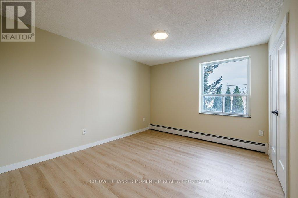 201 - 6390 Huggins Street, Niagara Falls, Ontario  L2J 1H1 - Photo 17 - X12920980