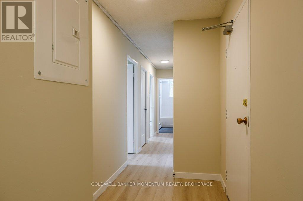 201 - 6390 Huggins Street, Niagara Falls, Ontario  L2J 1H1 - Photo 6 - X12920980