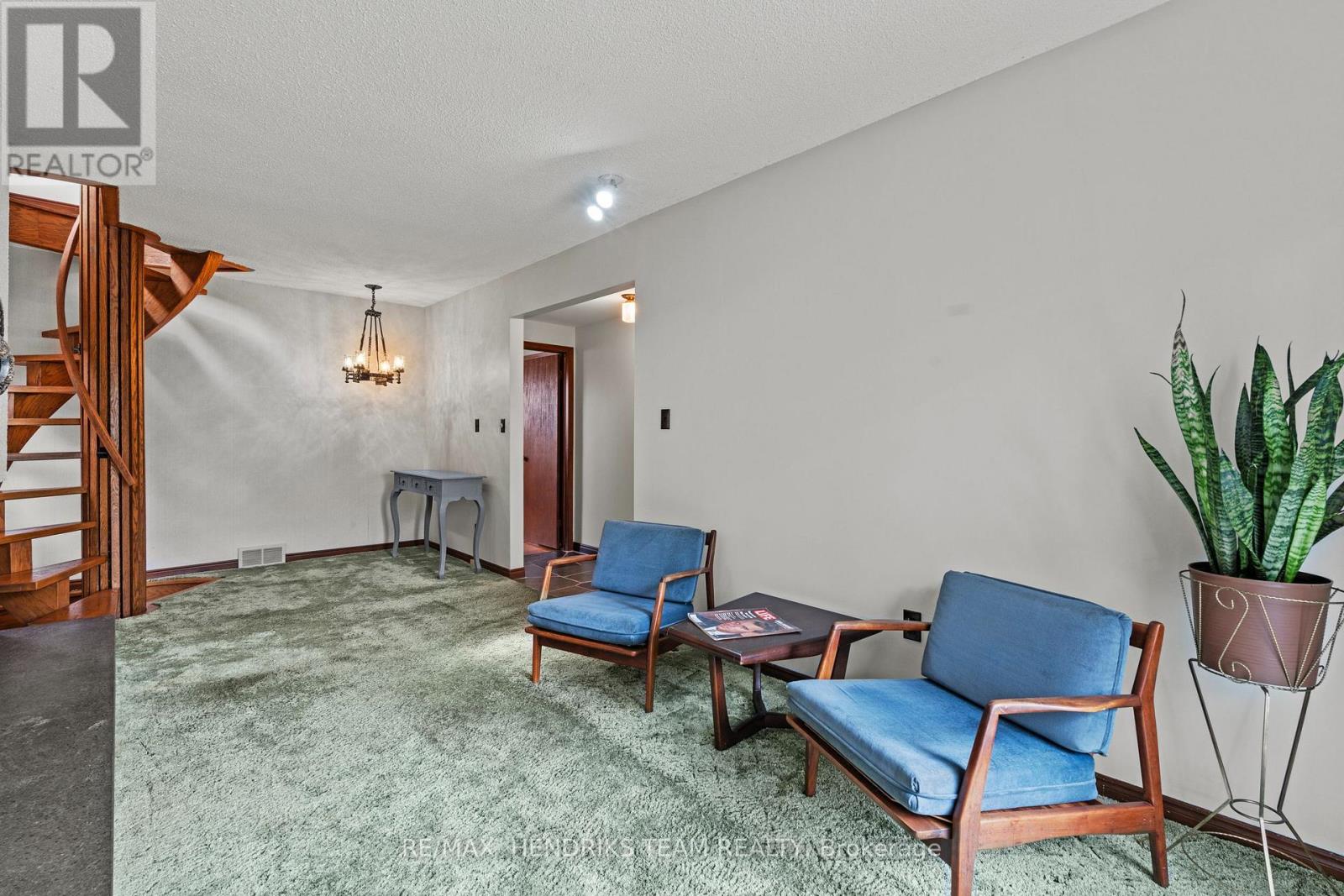 4 Ross Street, St. Catharines (Vine/linwell), Ontario  L2N 3S3 - Photo 19 - X12921080