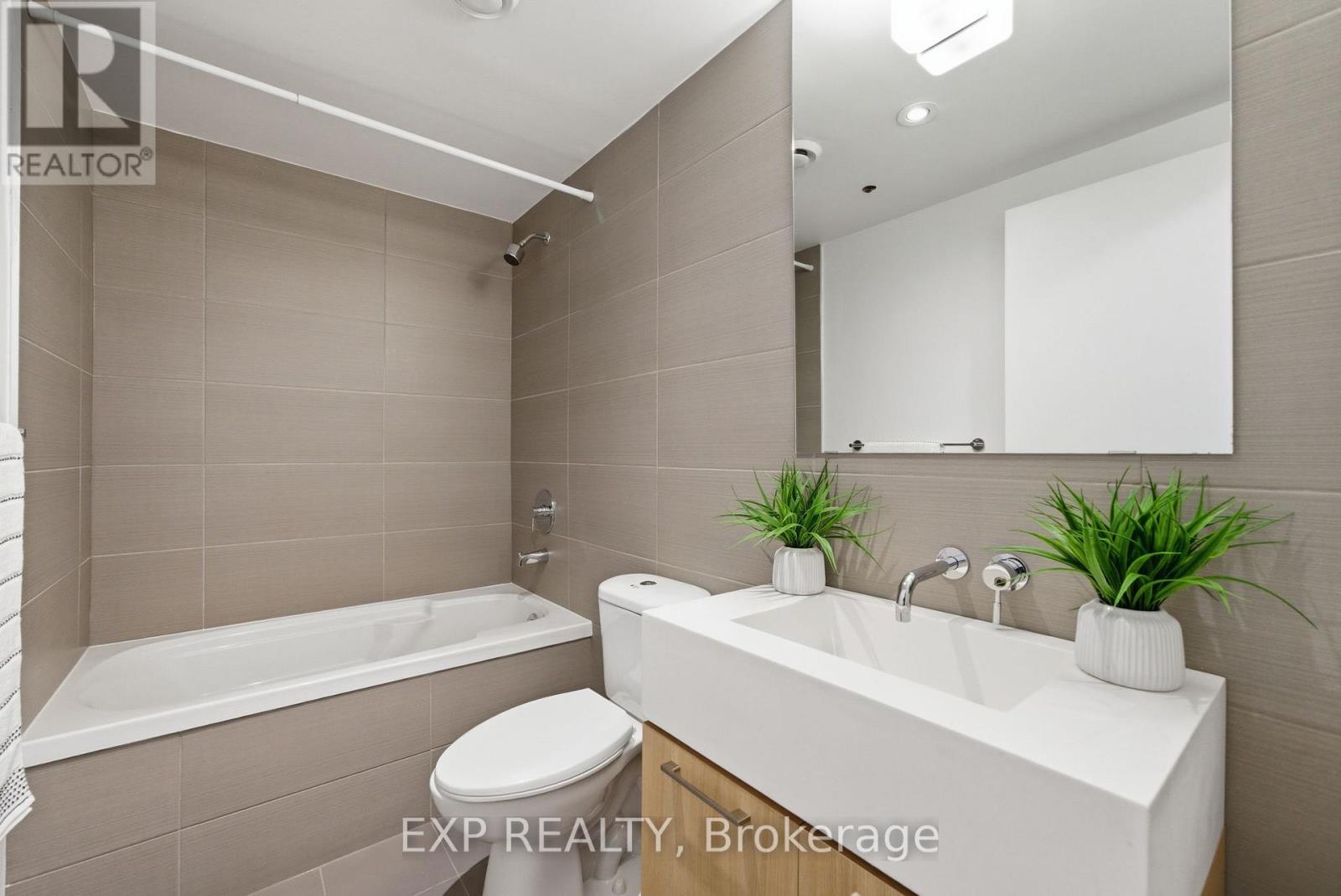 213 - 560 King Street W, Toronto, Ontario  M5V 0L6 - Photo 26 - C12917806