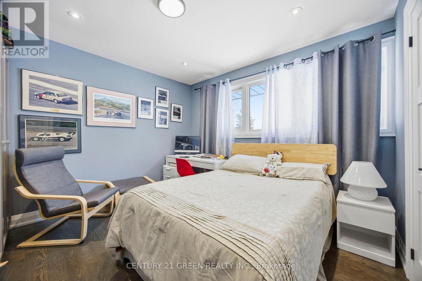 18 Winsdale Road, Toronto, Ontario  M9C 2W8 - Photo 25 - W12887870