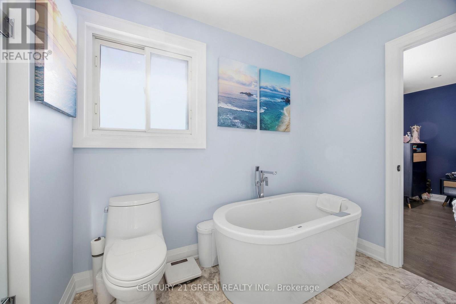 18 Winsdale Road, Toronto, Ontario  M9C 2W8 - Photo 24 - W12887870