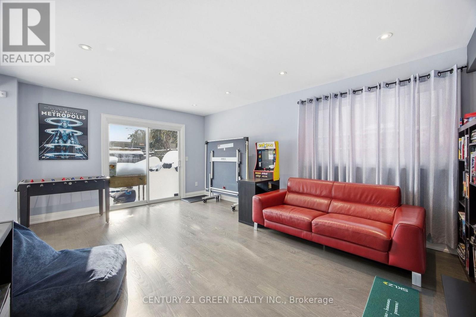 18 Winsdale Road, Toronto, Ontario  M9C 2W8 - Photo 34 - W12887870