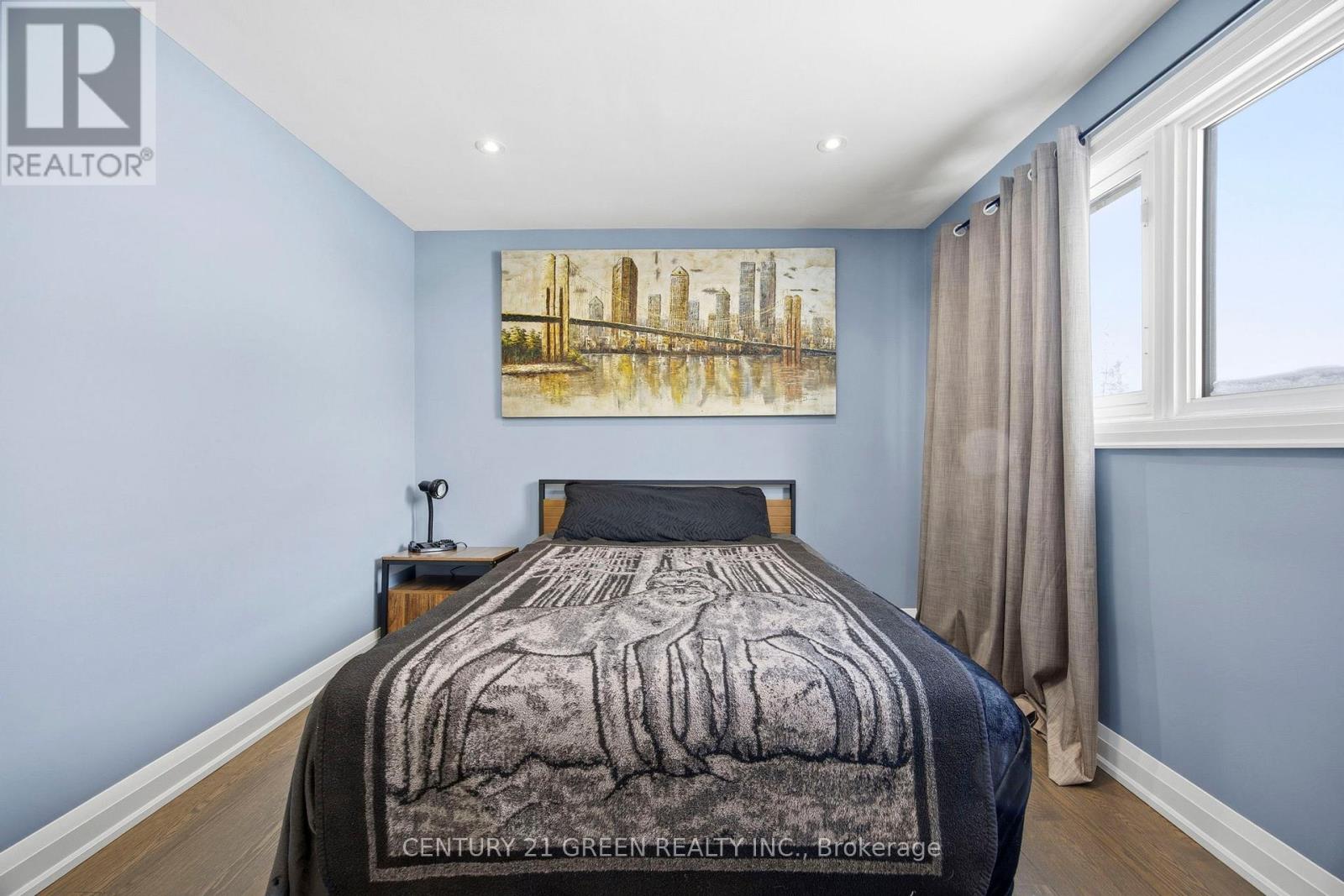 18 Winsdale Road, Toronto, Ontario  M9C 2W8 - Photo 30 - W12887870