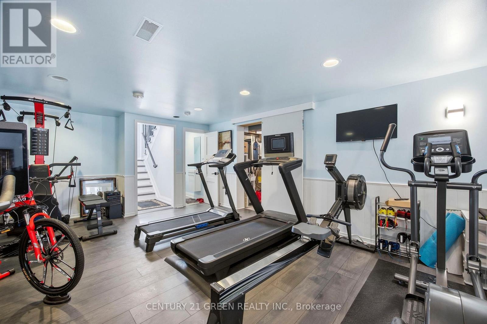 18 Winsdale Road, Toronto, Ontario  M9C 2W8 - Photo 39 - W12887870