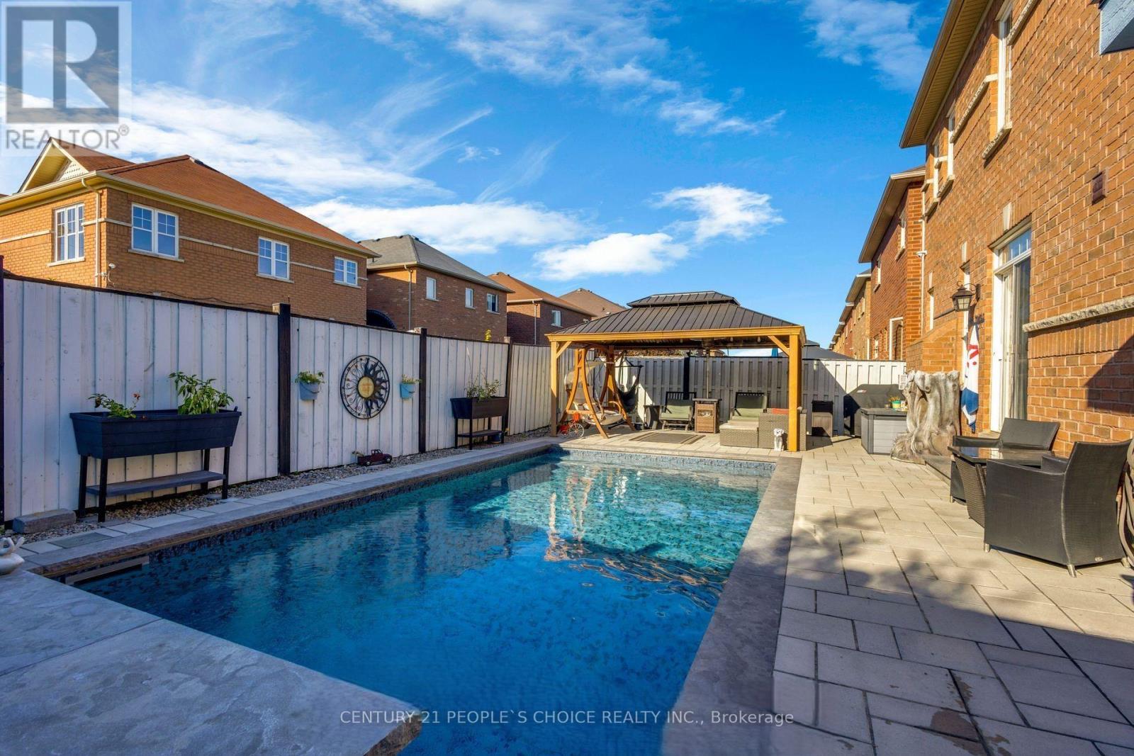 33 Accent Circle, Brampton, Ontario  L7A 0L3 - Photo 43 - W12919314