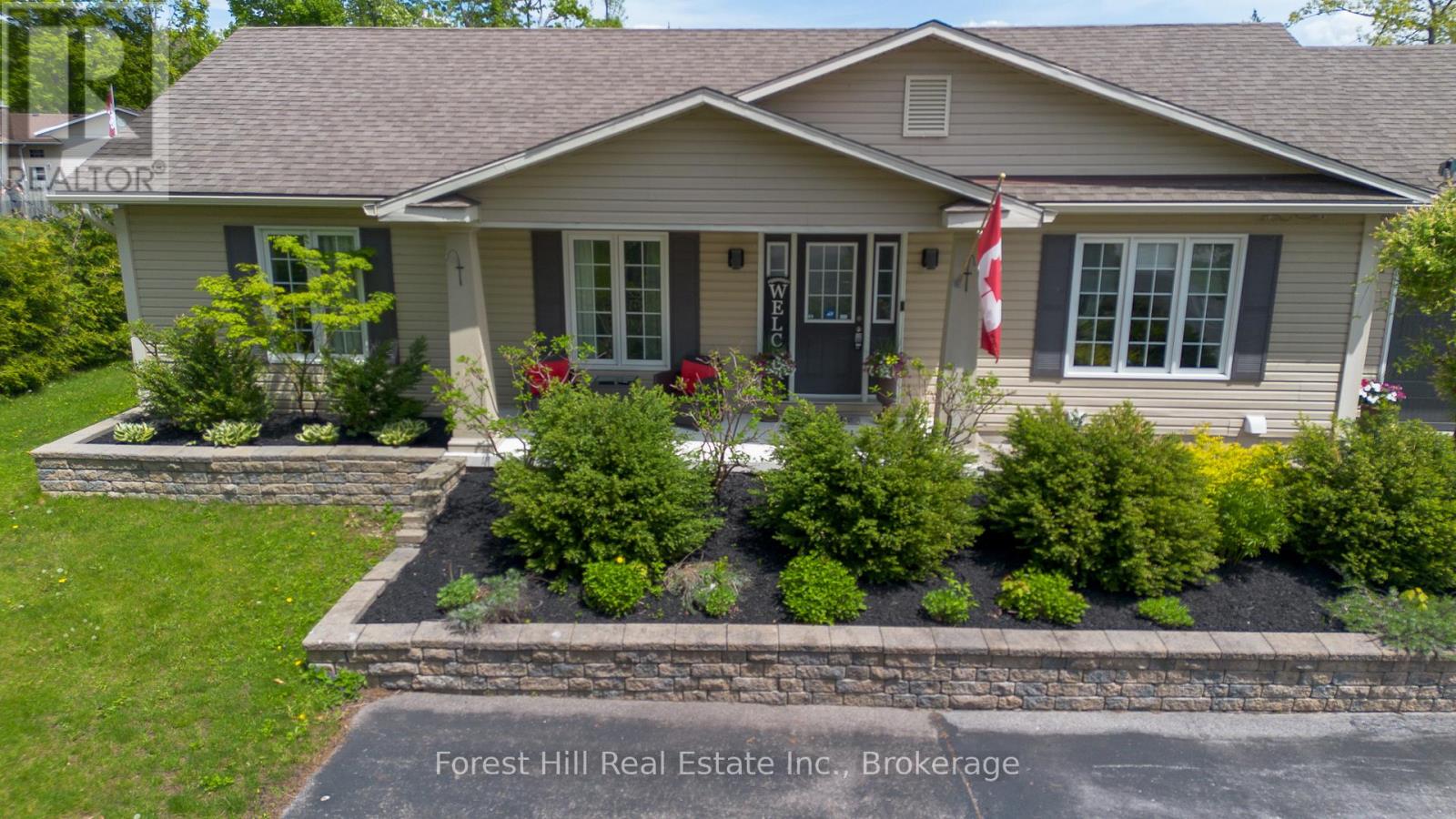 27 Greengables Drive, Oro-Medonte, Ontario  L0L 1T0 - Photo 2 - S12921034