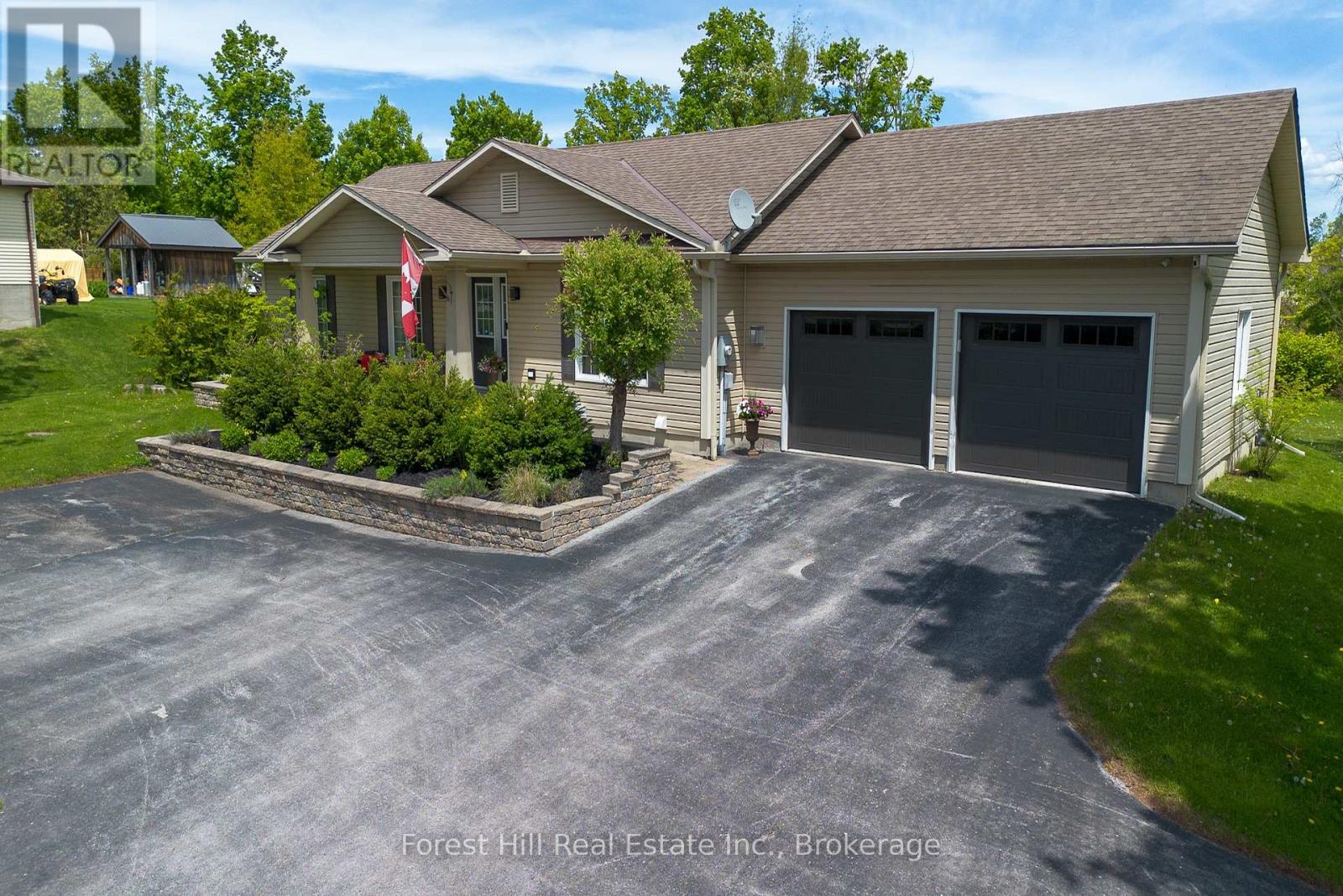 27 Greengables Drive, Oro-Medonte, Ontario  L0L 1T0 - Photo 3 - S12921034