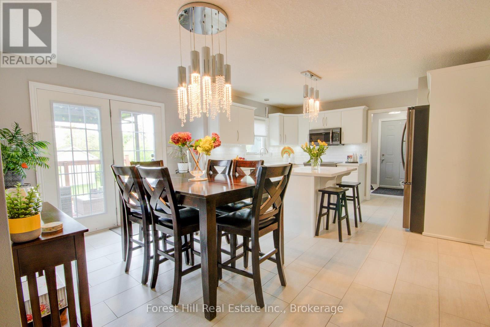 27 Greengables Drive, Oro-Medonte, Ontario  L0L 1T0 - Photo 8 - S12921034