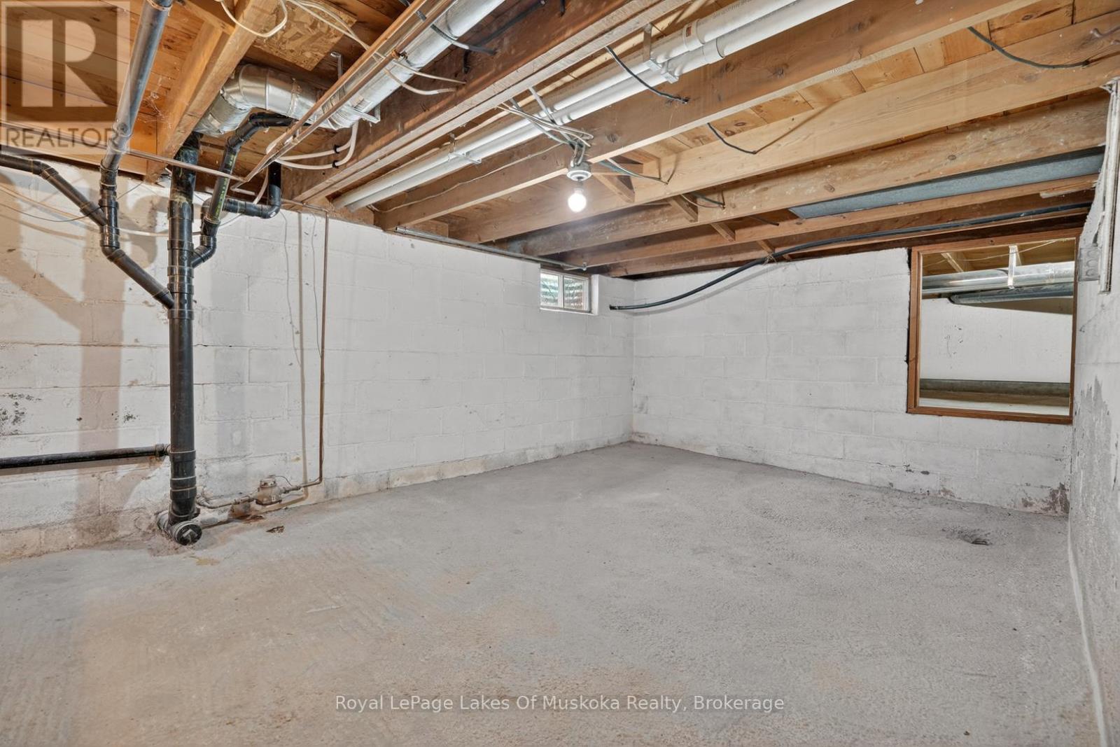 11 Silver Street, Huntsville (Chaffey), Ontario  P1H 1M2 - Photo 22 - X12920916