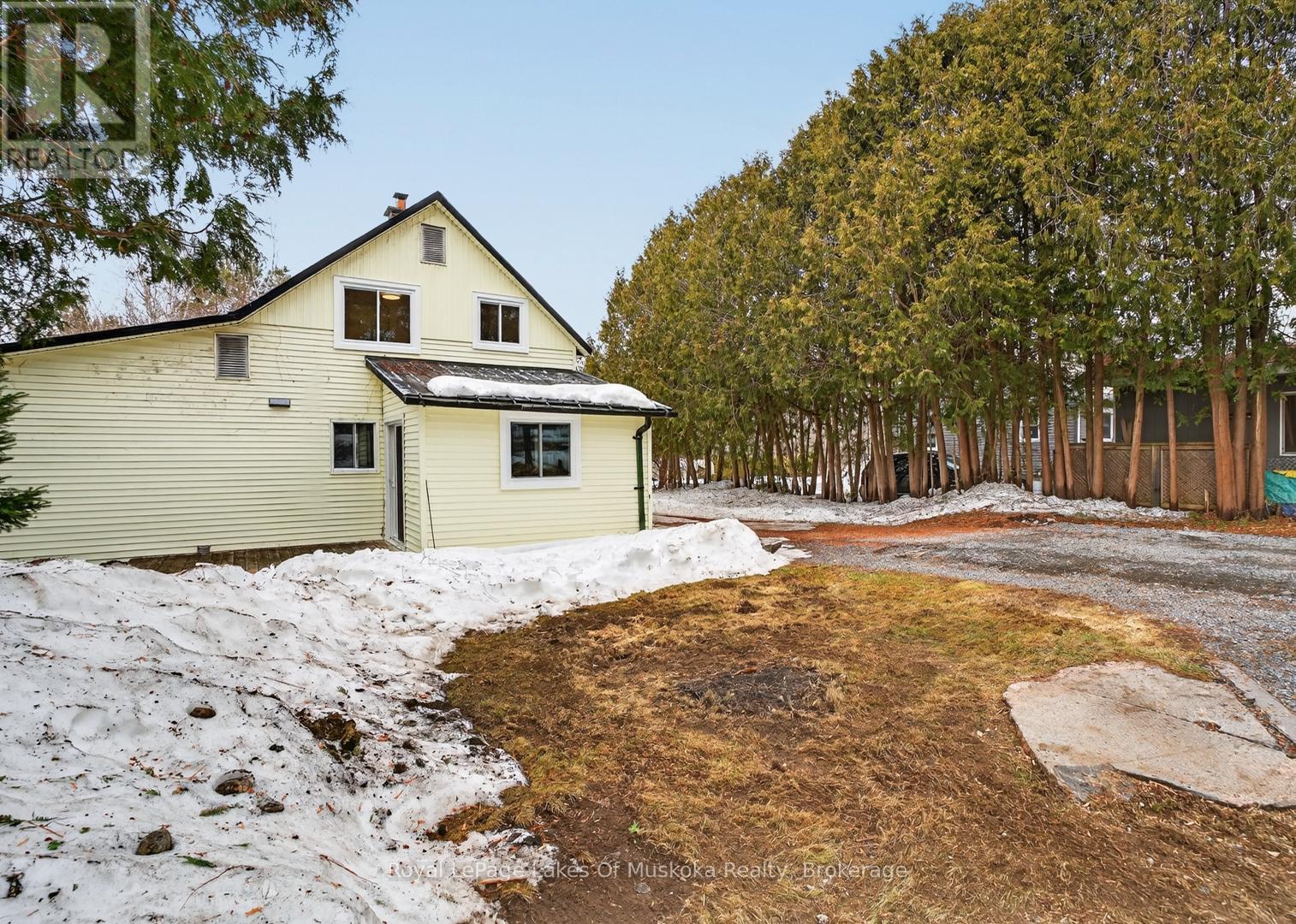 11 Silver Street, Huntsville (Chaffey), Ontario  P1H 1M2 - Photo 25 - X12920916