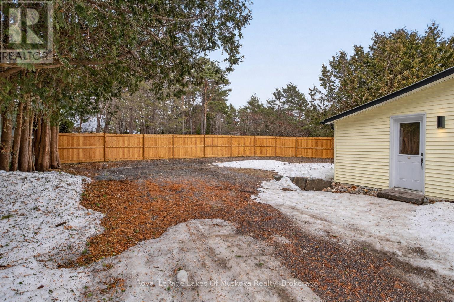 11 Silver Street, Huntsville (Chaffey), Ontario  P1H 1M2 - Photo 26 - X12920916