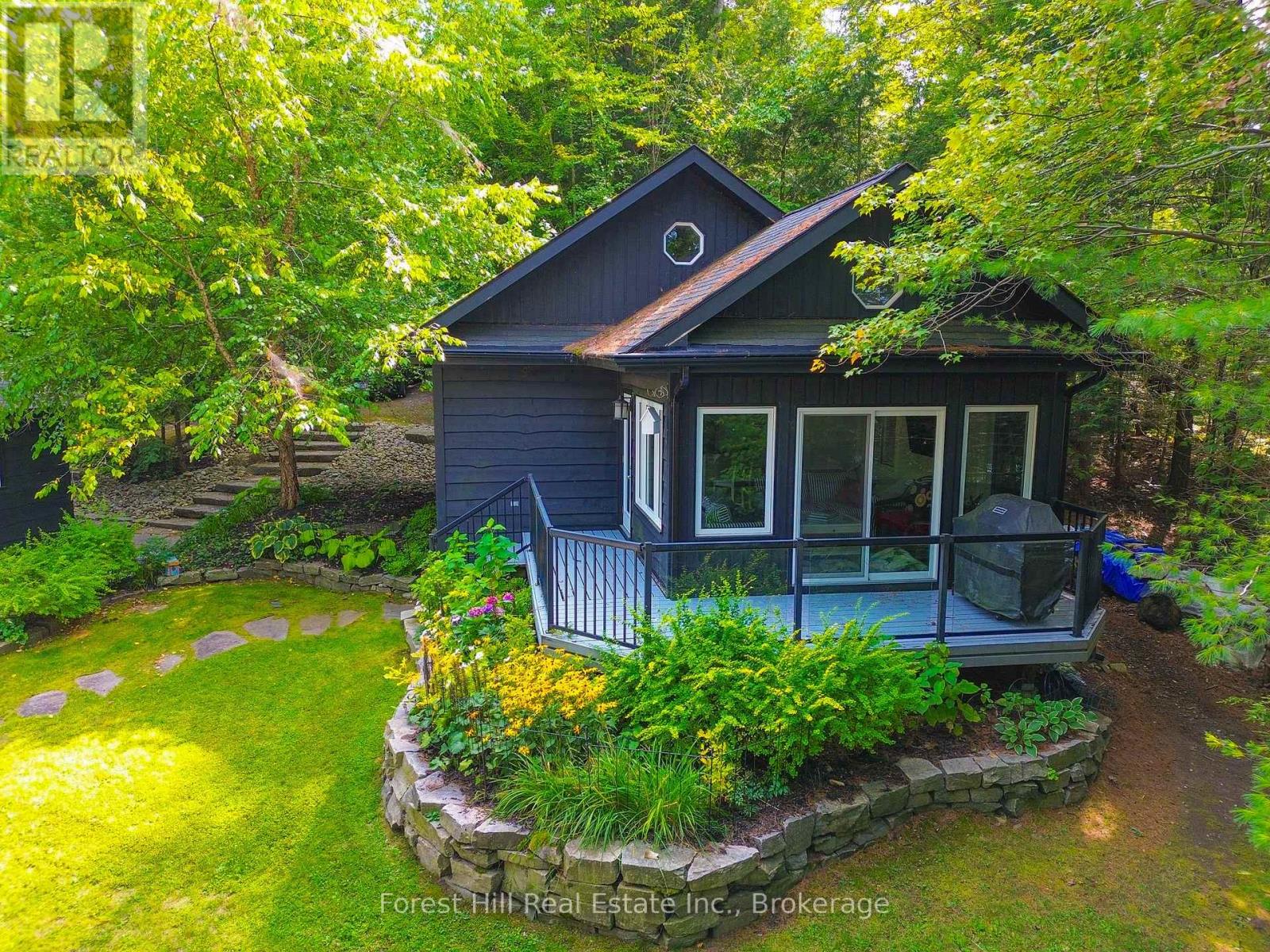 21 Lakeview Crescent, Seguin, Ontario  P2A 0B2 - Photo 3 - X12920978