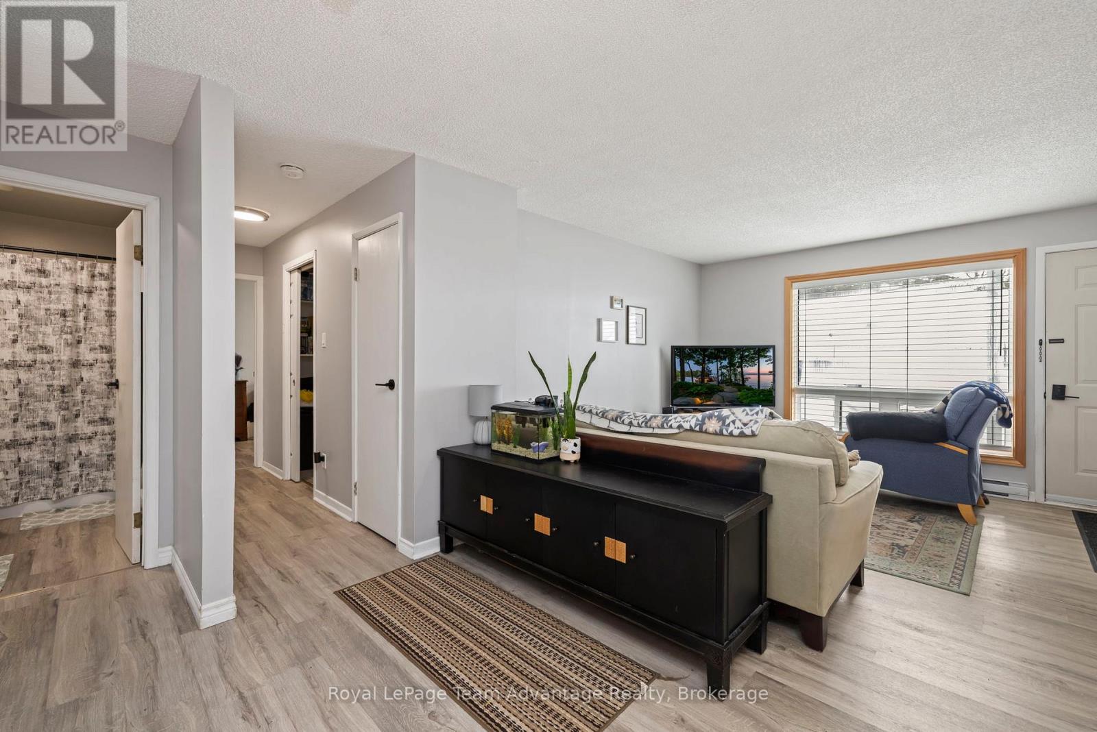 104 - 1 Georgian Bay Avenue, Parry Sound, Ontario P2A 3B1 - Photo 8 - X12921134