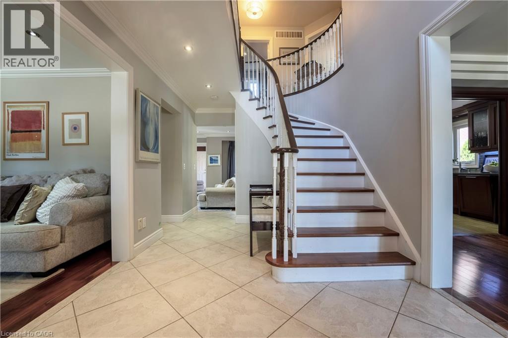 11 Morrison Creek Crescent, Oakville, Ontario  L6H 4C3 - Photo 17 - 40814204