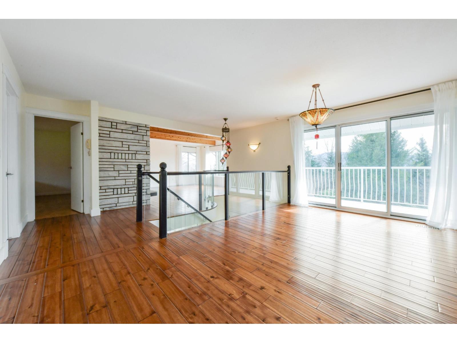 34639 Dunn Street, Mission, British Columbia  V2V 6W1 - Photo 13 - R3094500