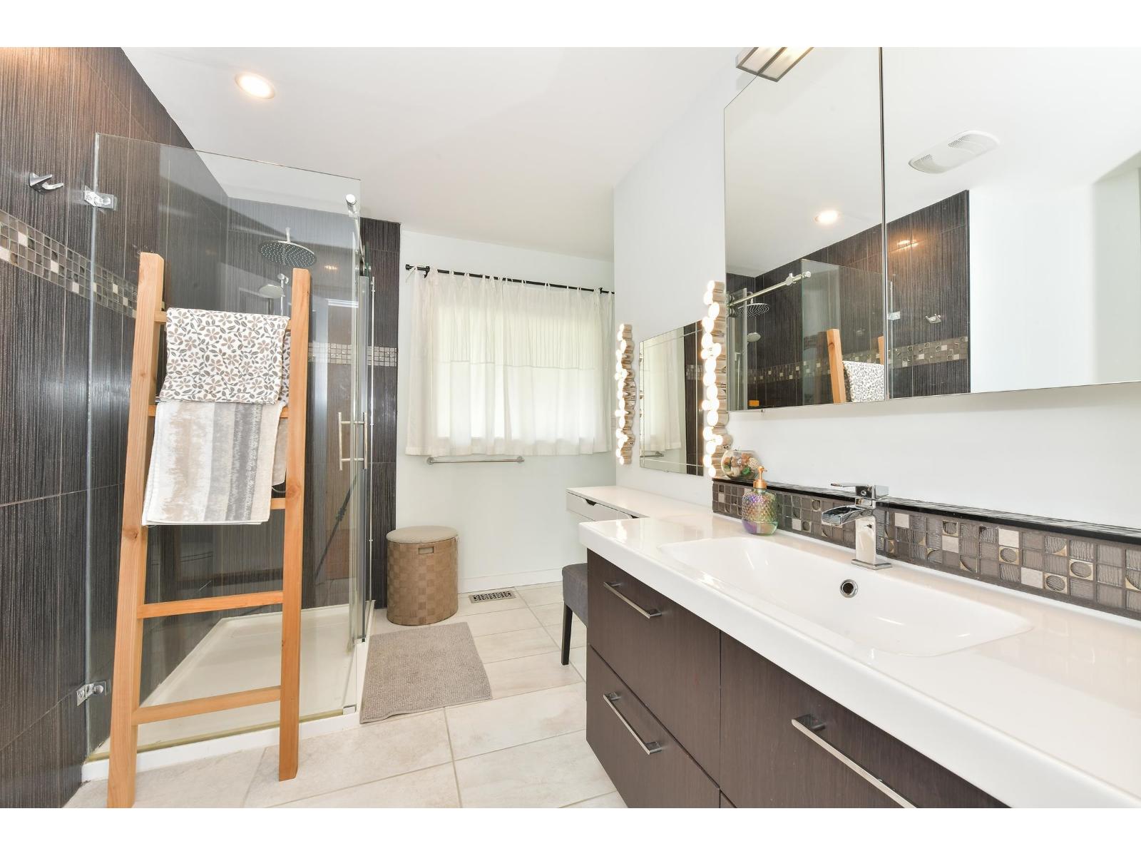 34639 Dunn Street, Mission, British Columbia  V2V 6W1 - Photo 22 - R3094500