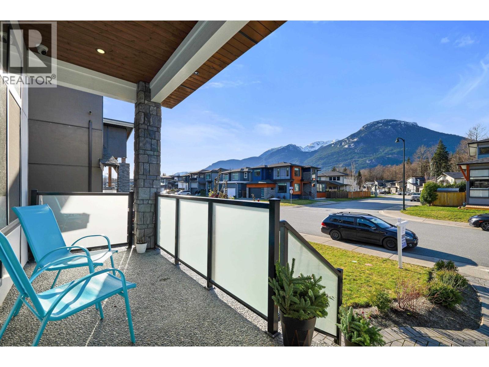 39404 Cardinal Drive, Squamish, British Columbia  V8B 1A6 - Photo 4 - R3089898