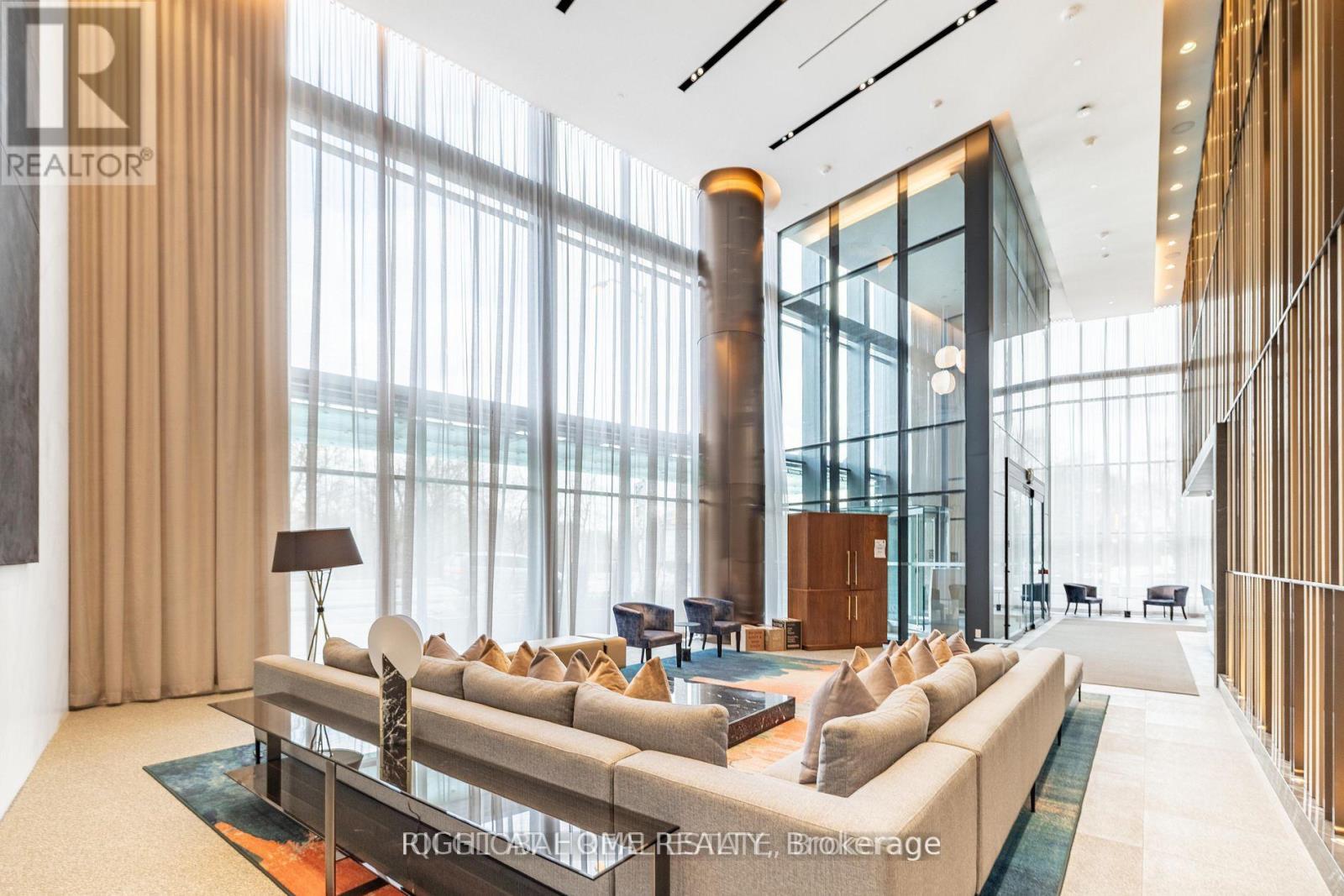 419 - 585 Bloor Street E, Toronto, Ontario  M4W 0B3 - Photo 3 - C12920996