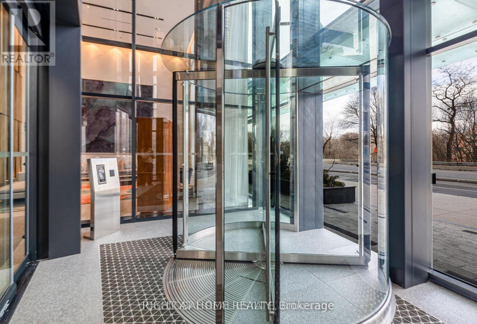 419 - 585 Bloor Street E, Toronto, Ontario  M4W 0B3 - Photo 4 - C12920996