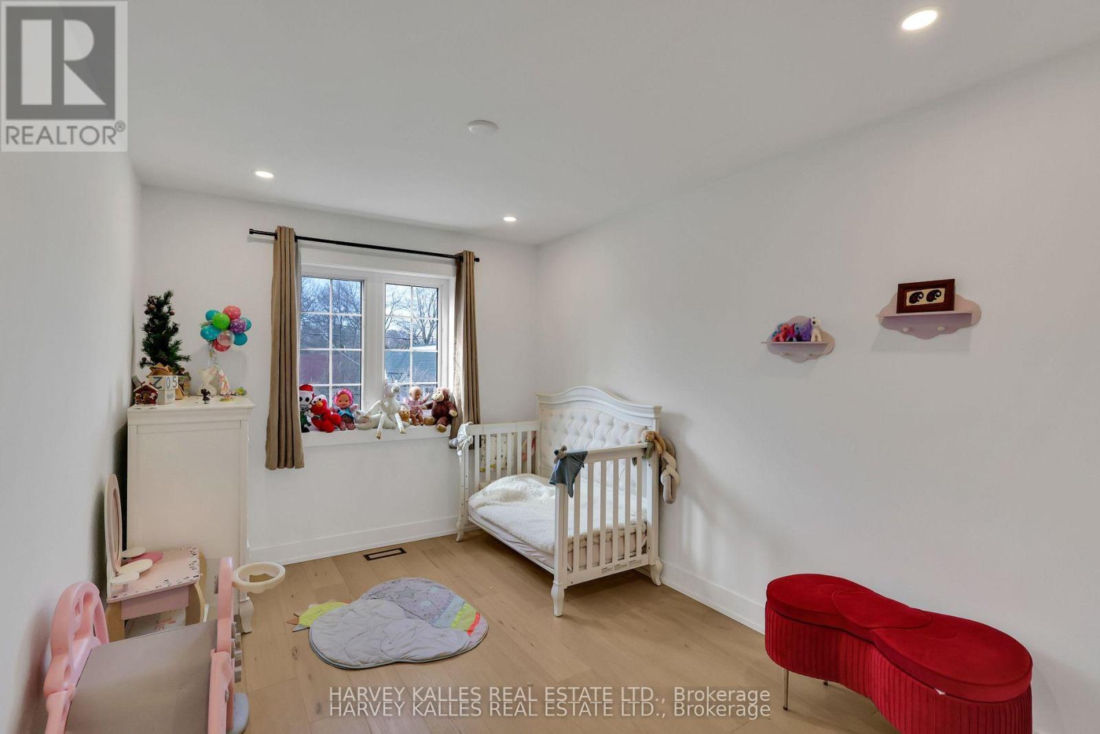 207 Sutherland Drive, Toronto, Ontario  M4G 1J1 - Photo 33 - C12921038