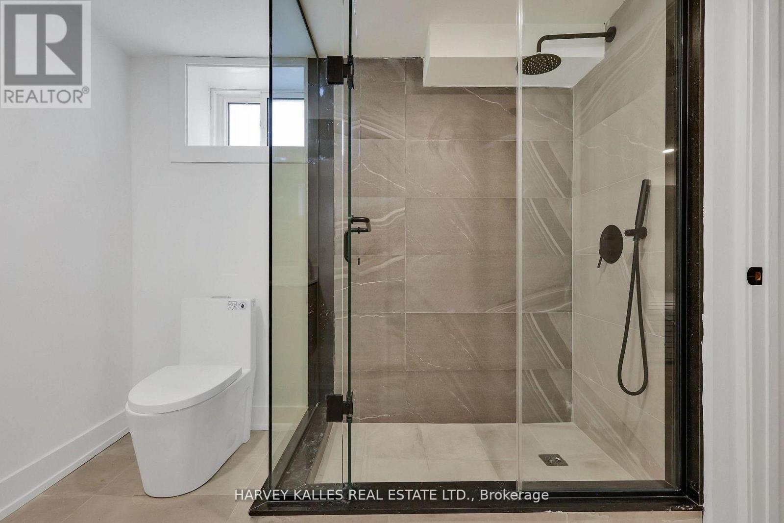 207 Sutherland Drive, Toronto, Ontario  M4G 1J1 - Photo 40 - C12921038