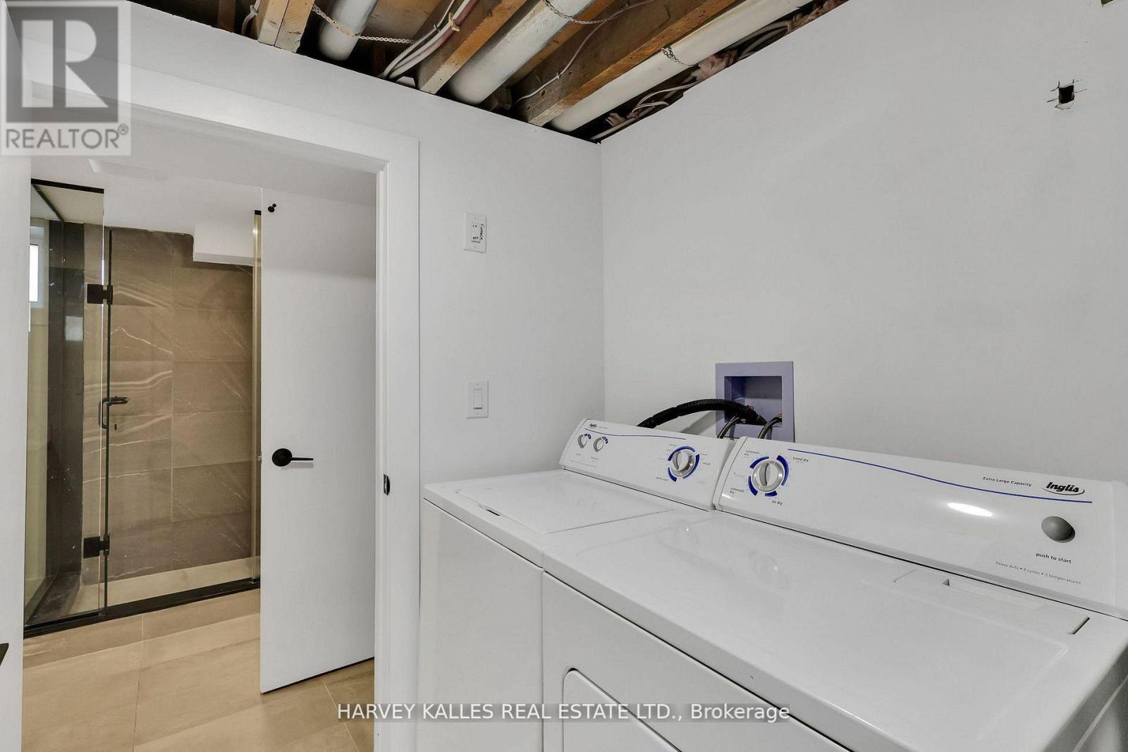 207 Sutherland Drive, Toronto, Ontario  M4G 1J1 - Photo 46 - C12921038