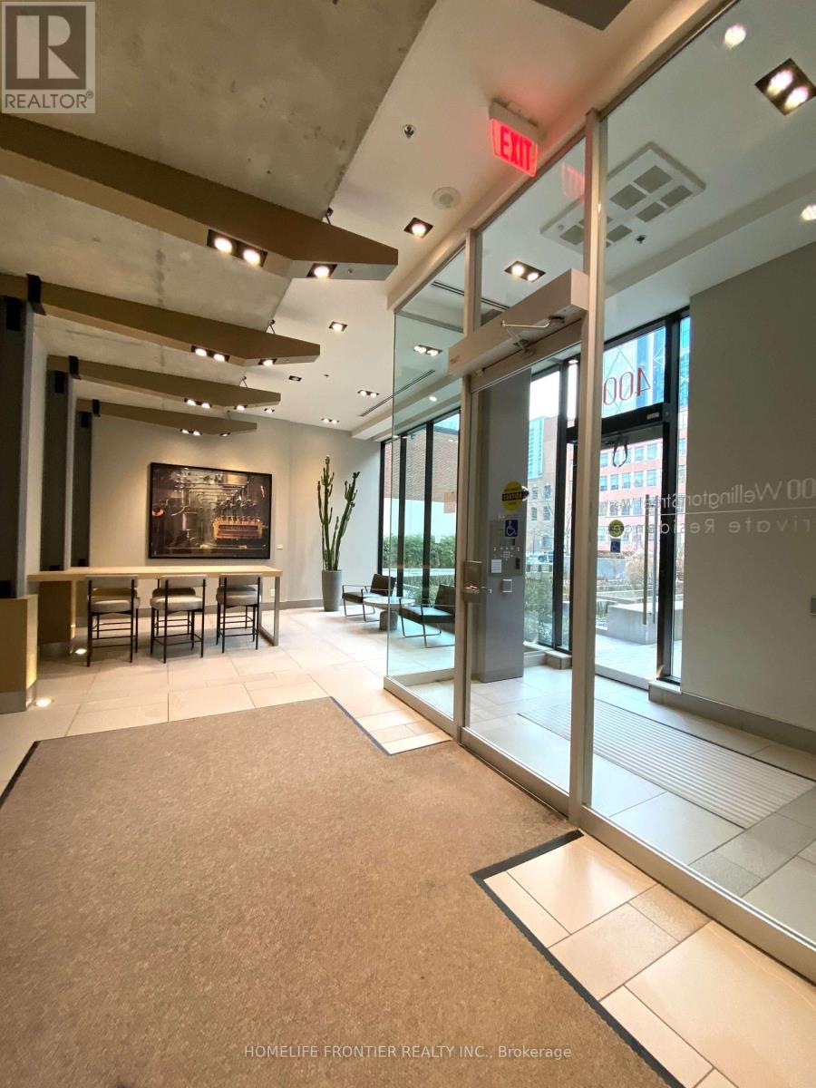 406 - 400 Wellington Street W, Toronto, Ontario  M5J 2N7 - Photo 3 - C12921096
