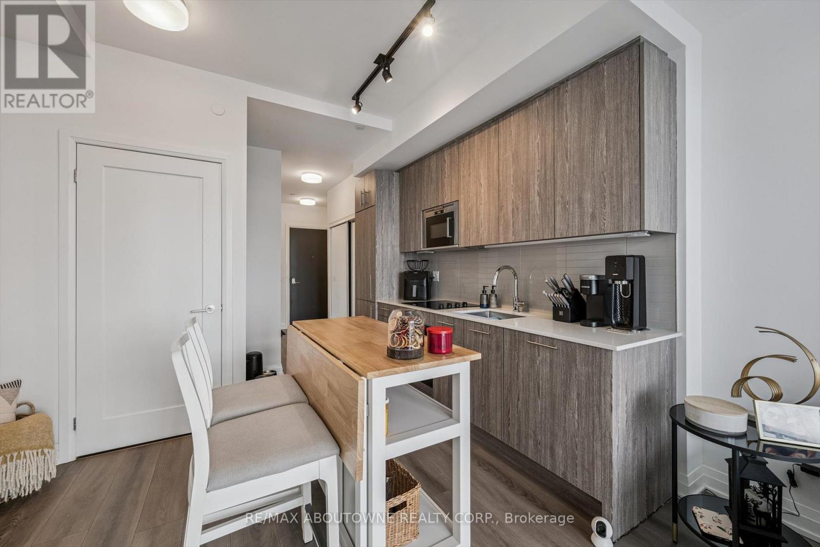 802 - 286 Main Street, Toronto, Ontario  M4C 4X4 - Photo 7 - E12920914