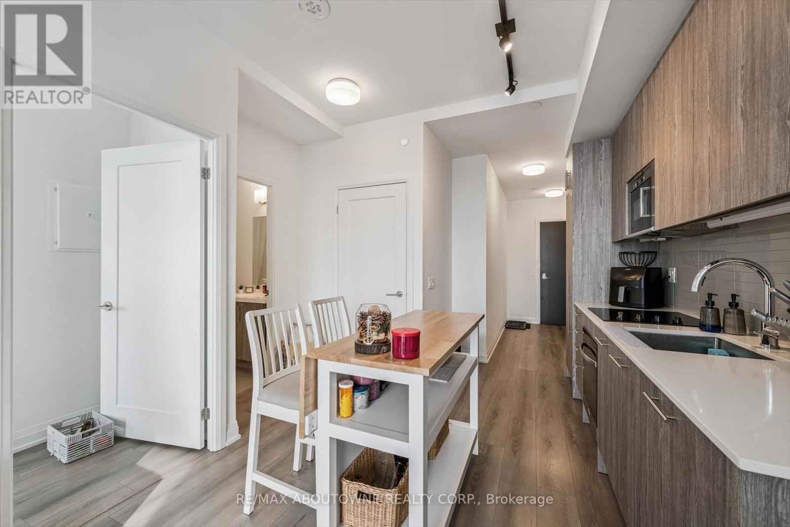 802 - 286 Main Street, Toronto, Ontario  M4C 4X4 - Photo 8 - E12920914