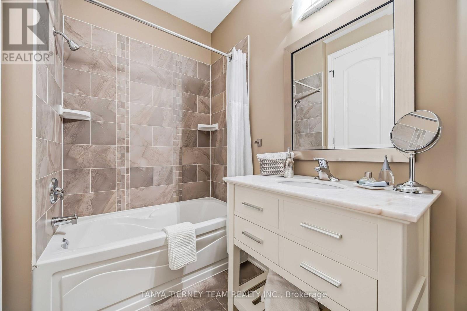 5 Centre Street W, Whitby, Ontario  L1M 1C1 - Photo 24 - E12921048