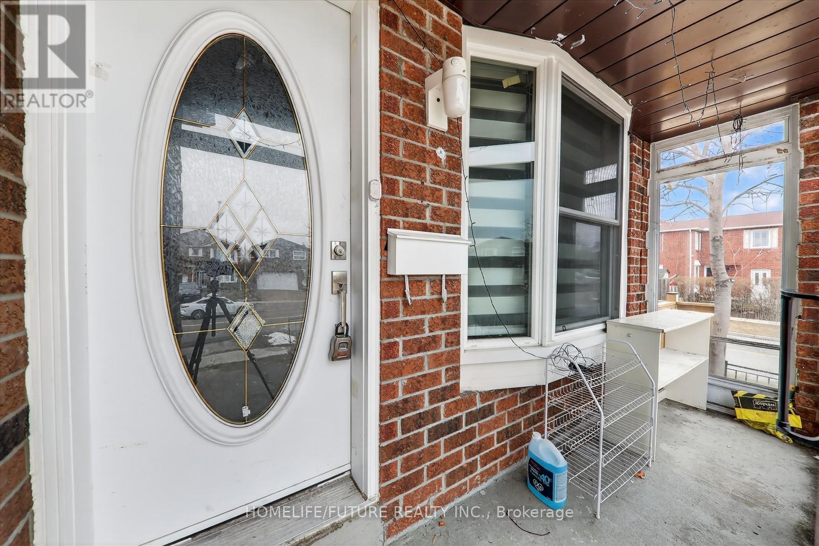 Main - 221 Hupfield Trail, Toronto, Ontario  M1B 4L8 - Photo 4 - E12921078