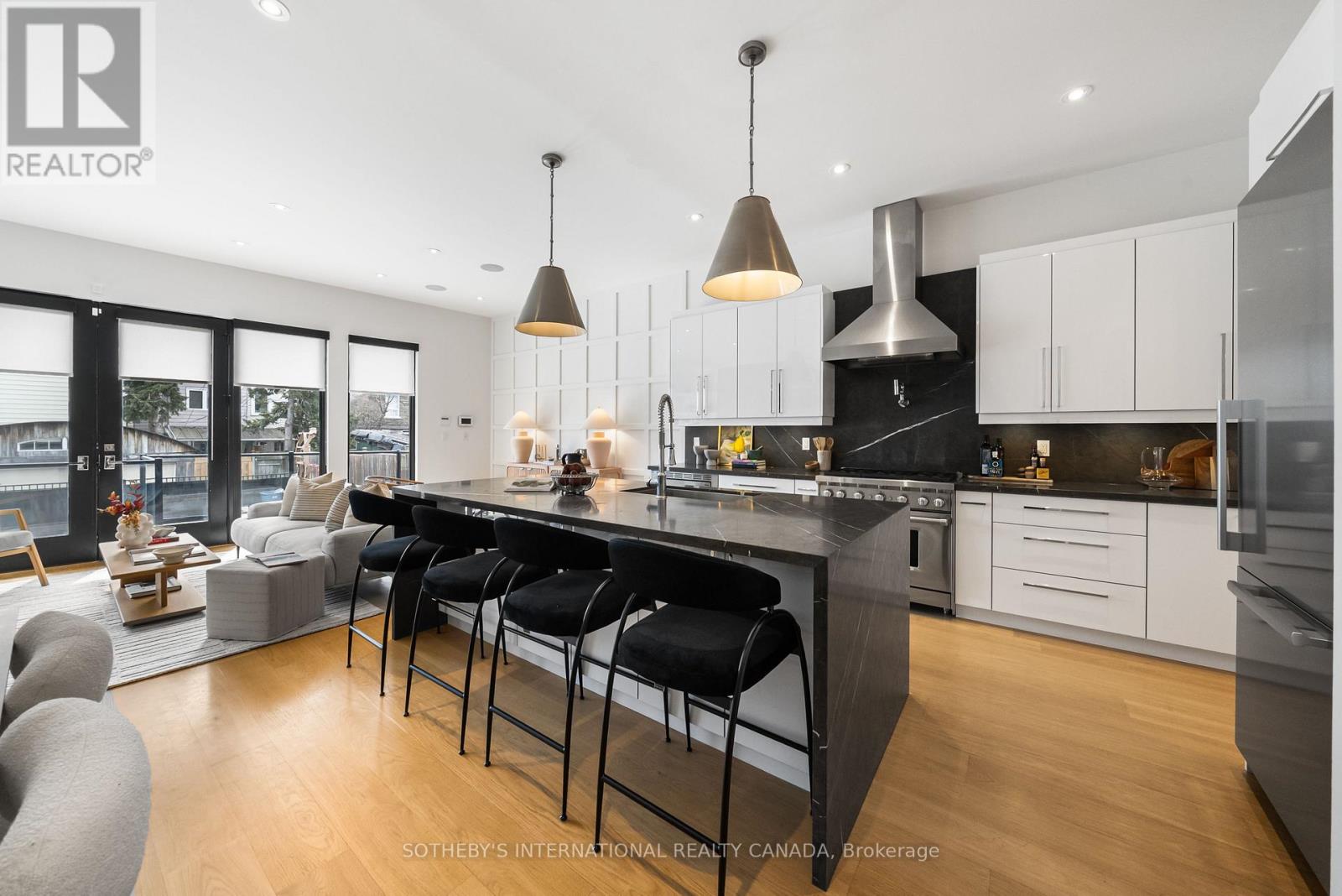 147 Hazelwood Avenue, Toronto, Ontario  M4J 1K4 - Photo 9 - E12921140