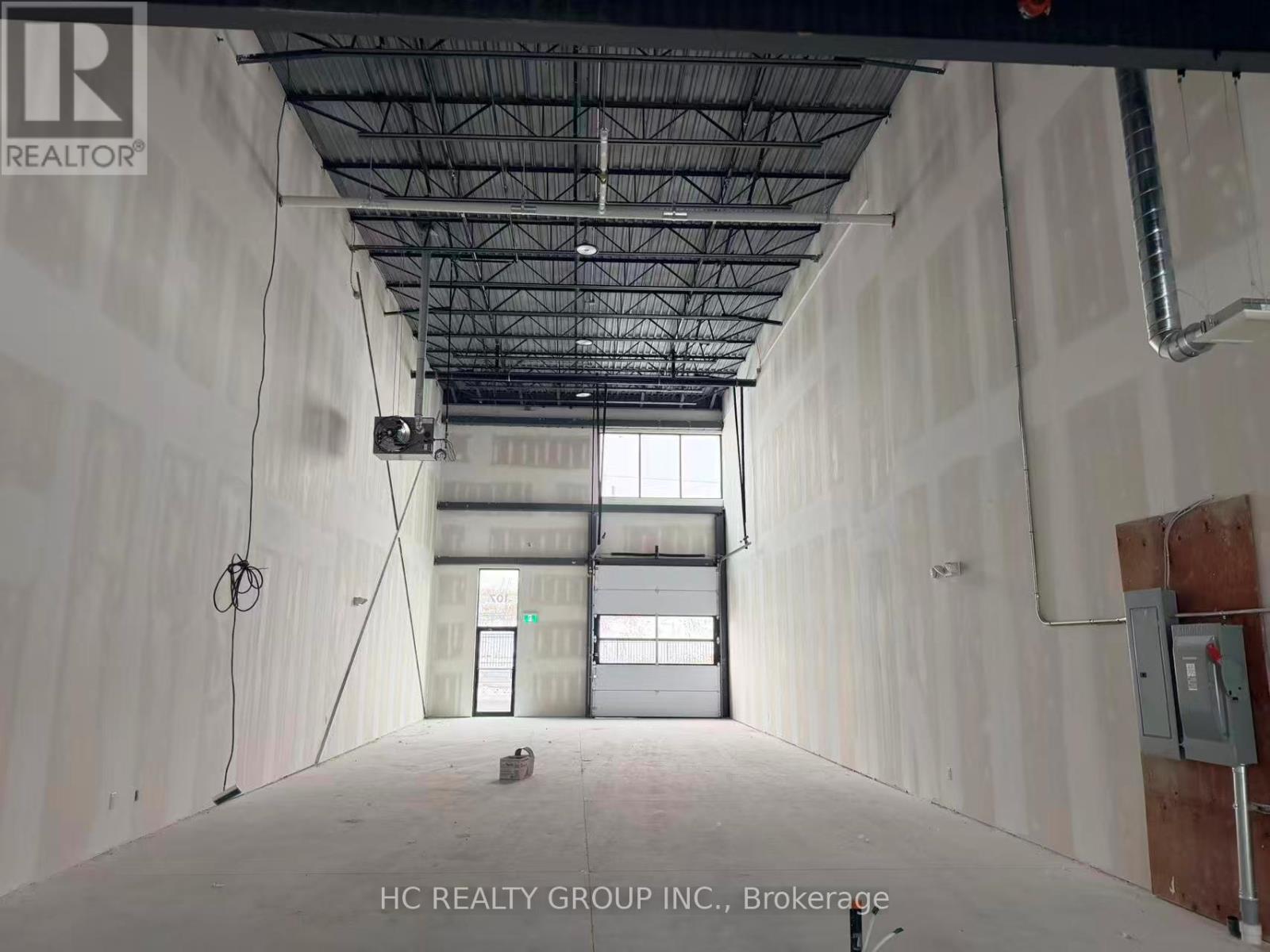 111 - 175 Melvin Robson Avenue, Aurora, Ontario  L4G 4B9 - Photo 4 - N12920922