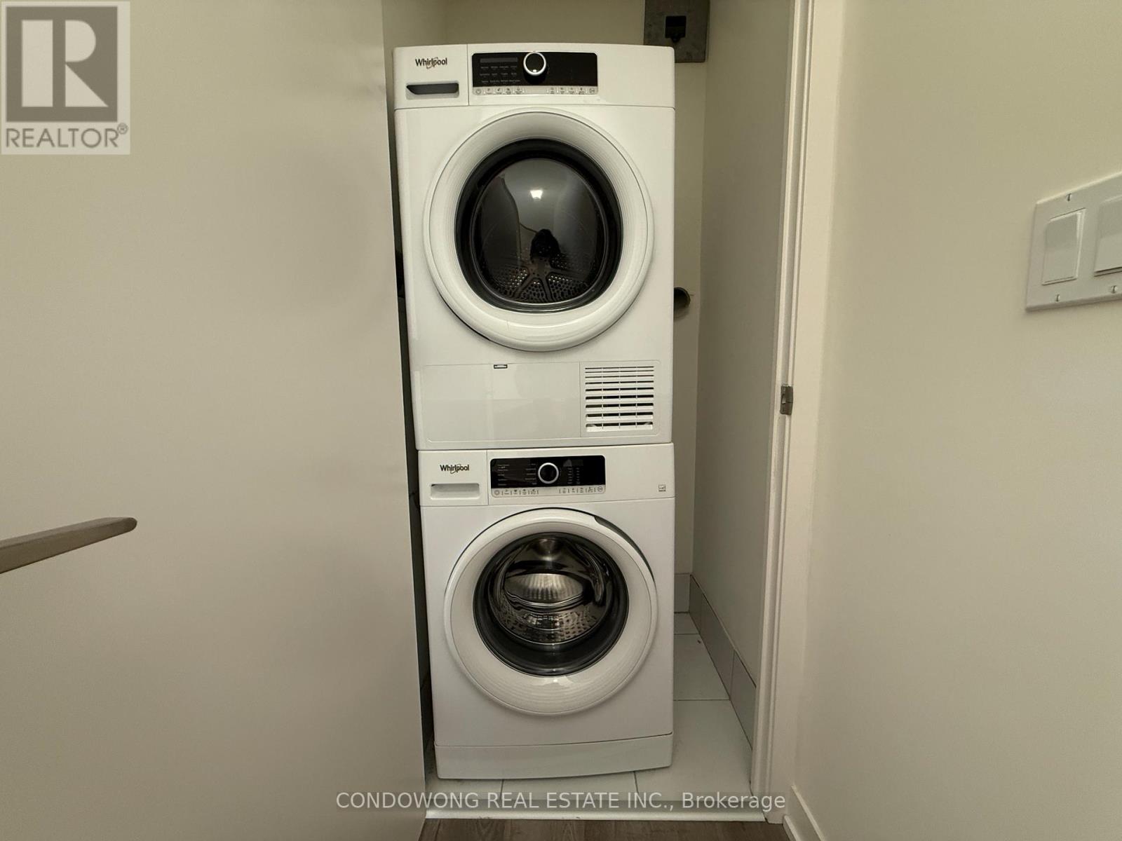 111 - 10 Steckley House Lane, Richmond Hill, Ontario  L4S 0N1 - Photo 12 - N12921044