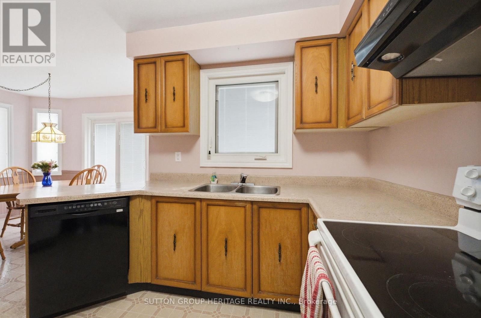 19 Sawyer Crescent, Markham, Ontario  L3P 5V2 - Photo 18 - N12921046