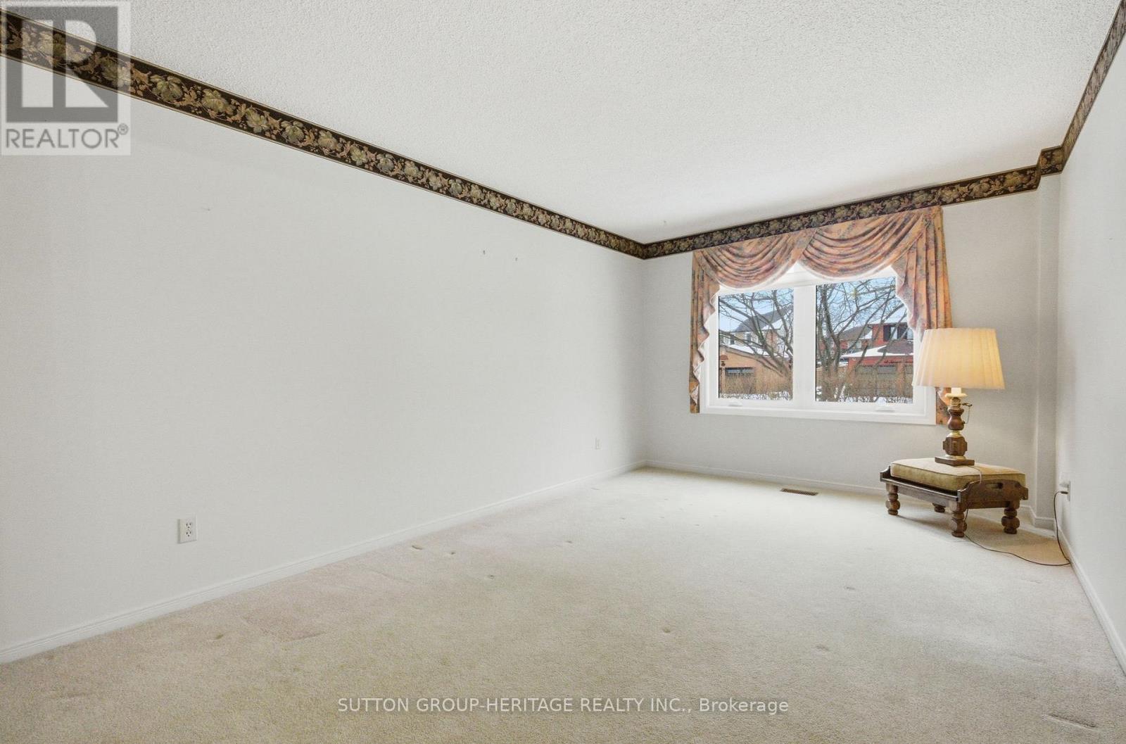 19 Sawyer Crescent, Markham, Ontario  L3P 5V2 - Photo 5 - N12921046