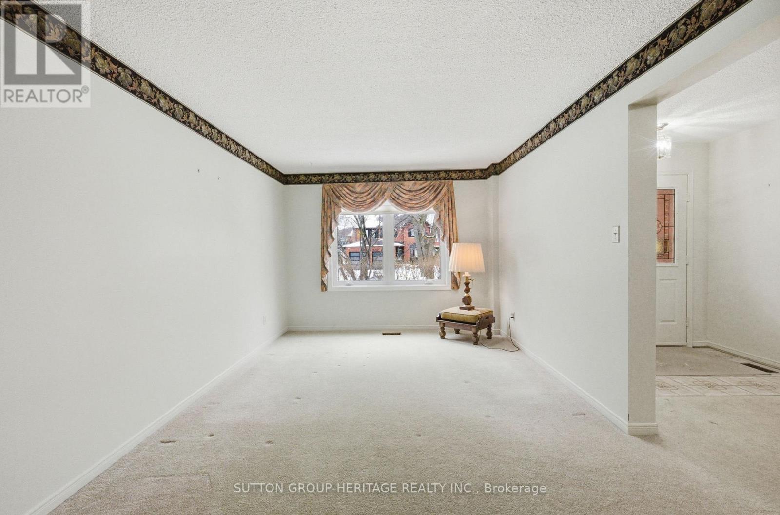 19 Sawyer Crescent, Markham, Ontario  L3P 5V2 - Photo 6 - N12921046