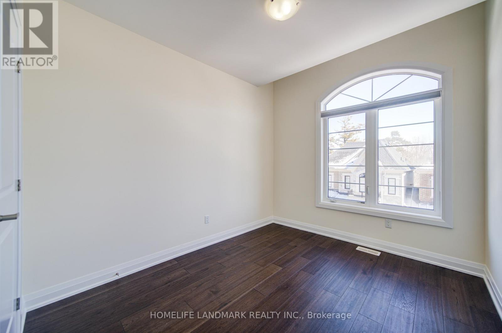 17 Duncombe Lane, Richmond Hill, Ontario  L4C 1C2 - Photo 31 - N12921114