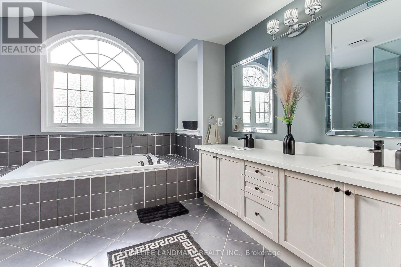 86 Boswell Road, Markham, Ontario  L6B 0M5 - Photo 36 - N12921122