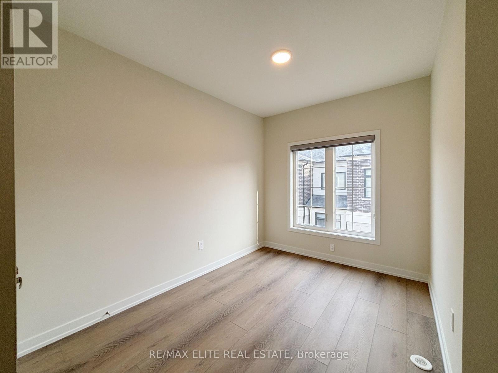 16 Lewis Craigie Lane, Richmond Hill, Ontario  L4B 0J5 - Photo 8 - N12912026