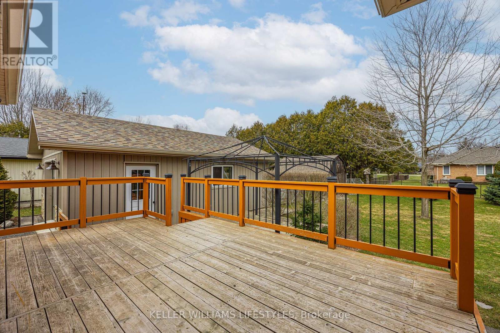 8 East Williams Street, North Middlesex, Ontario  N0M 1A0 - Photo 38 - X12732950