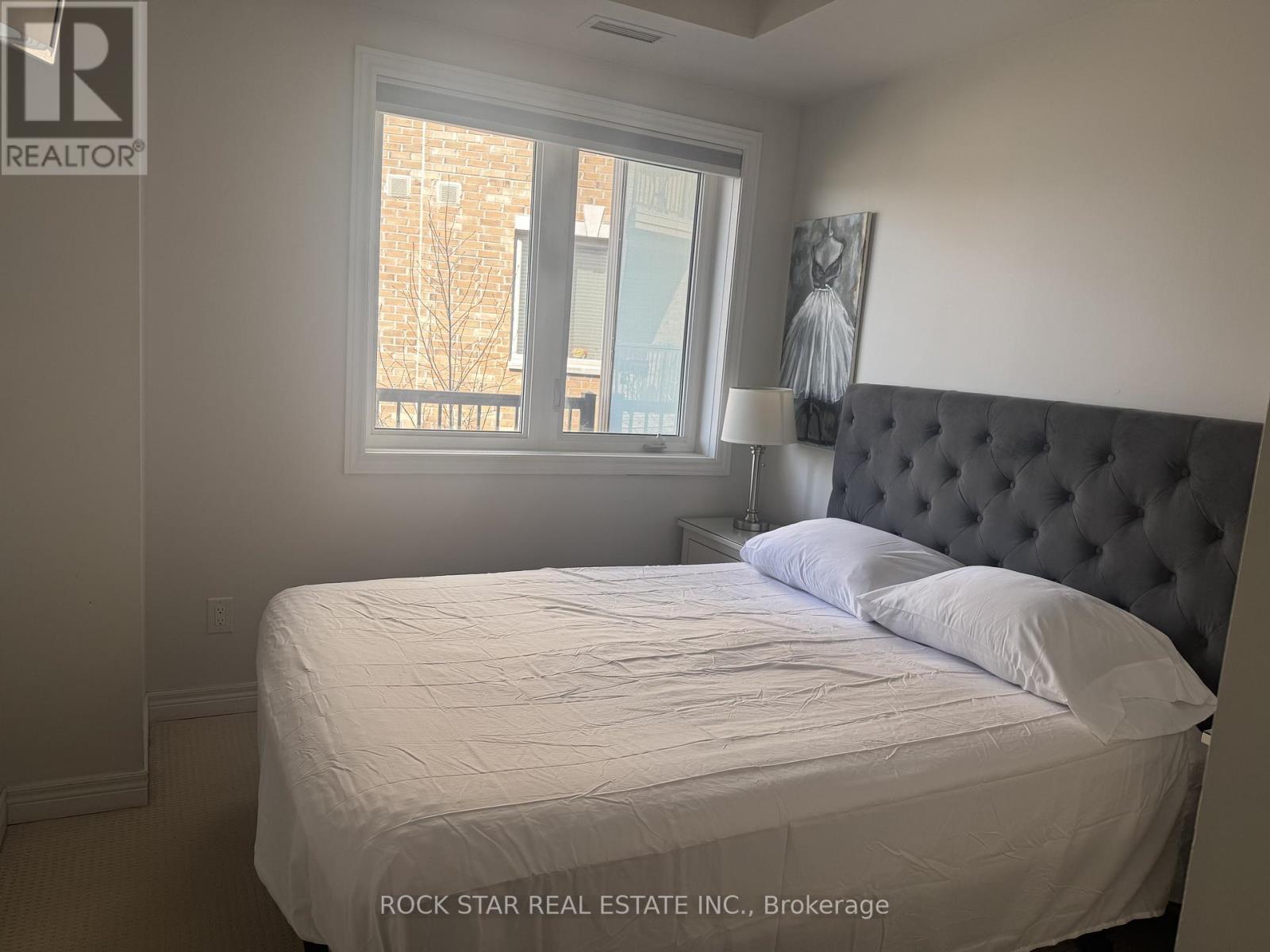 305 - 73 Washington Avenue, Oakville, Ontario  L6K 1W5 - Photo 5 - W12920744