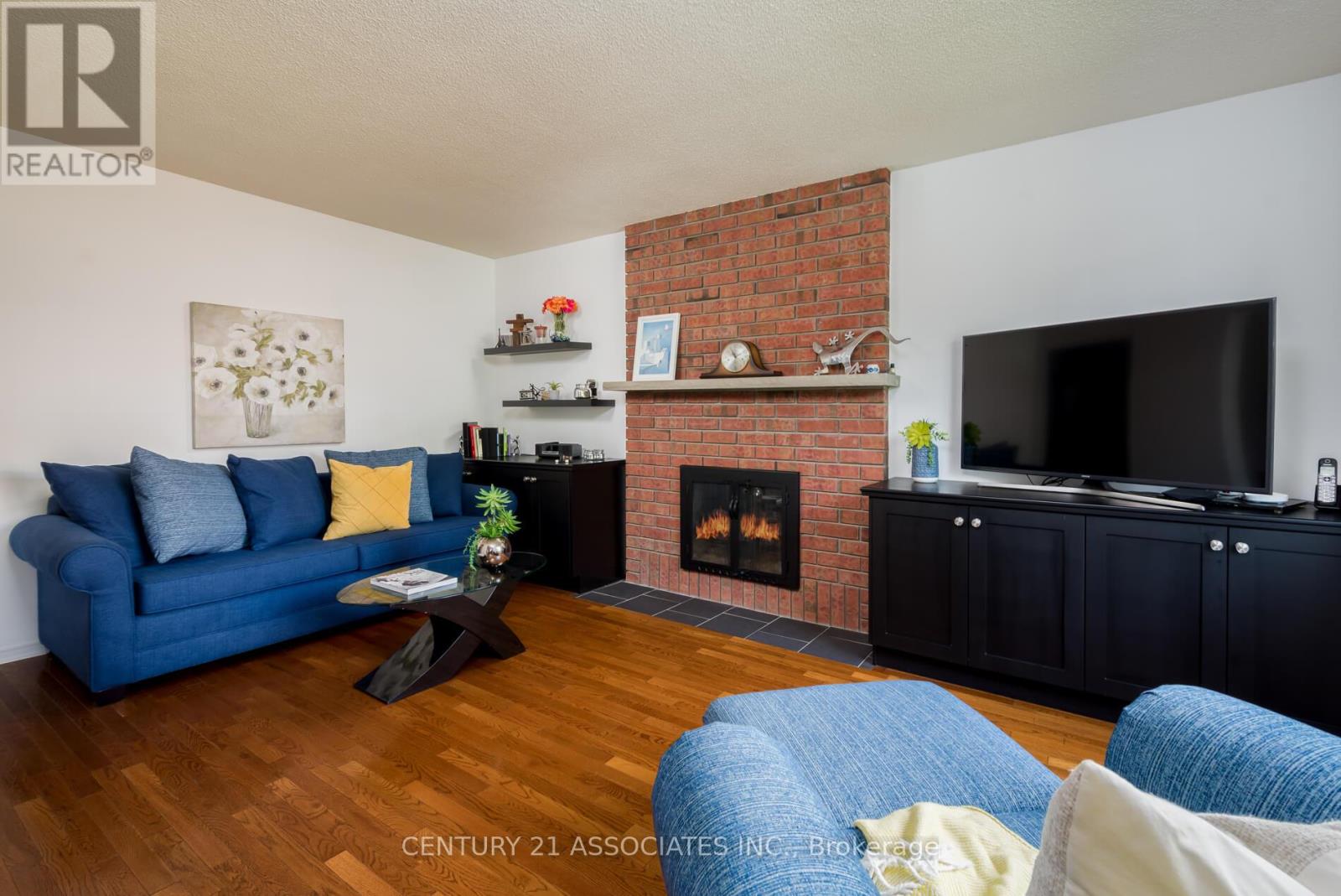 1324 Quinpool Court, Mississauga, Ontario  L5C 4J3 - Photo 10 - W12920924