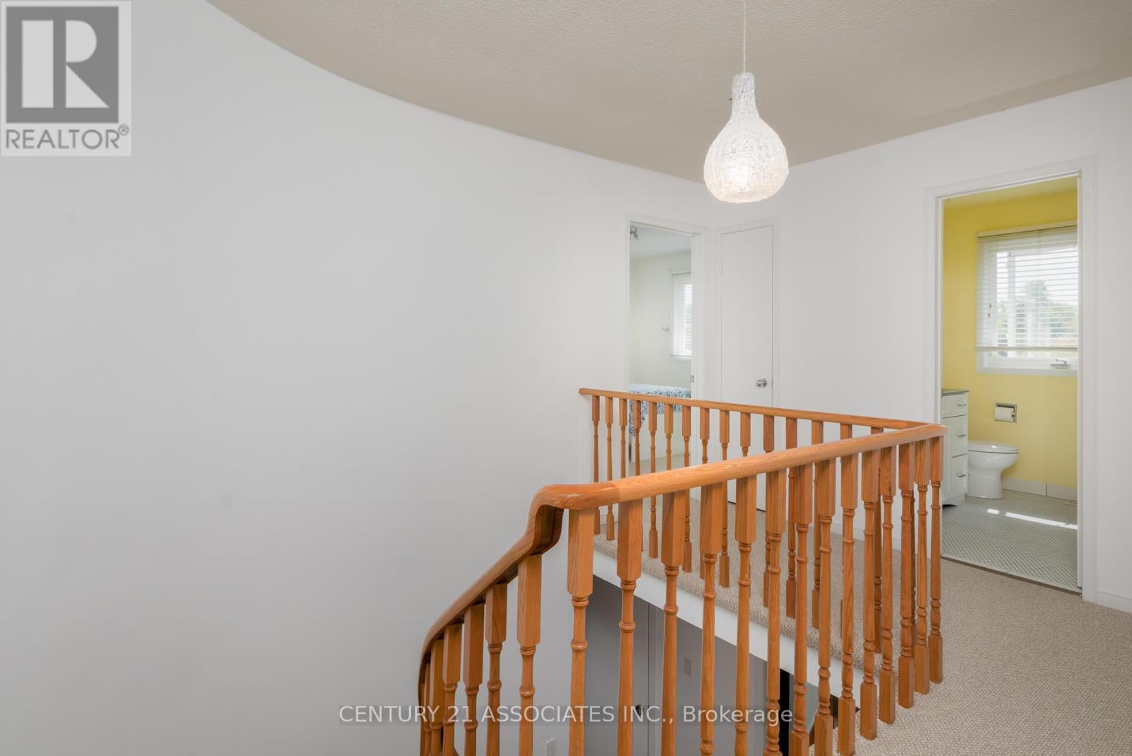 1324 Quinpool Court, Mississauga, Ontario  L5C 4J3 - Photo 18 - W12920924