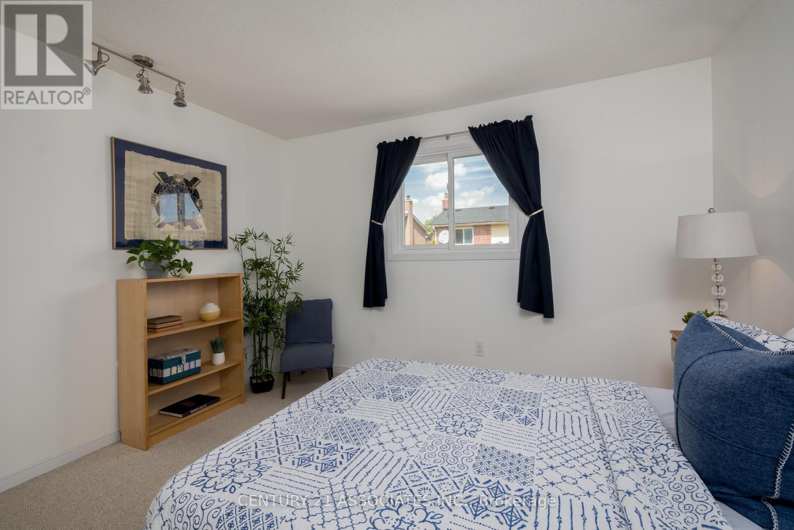 1324 Quinpool Court, Mississauga, Ontario  L5C 4J3 - Photo 20 - W12920924