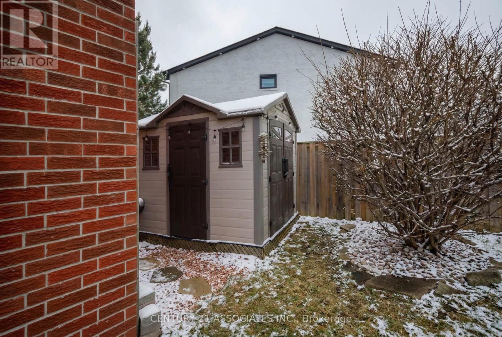 1324 Quinpool Court, Mississauga, Ontario  L5C 4J3 - Photo 39 - W12920924