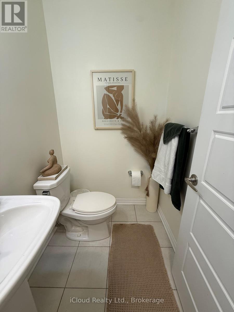 114 Frost Court, Milton, Ontario  L9E 1C9 - Photo 12 - W12920926