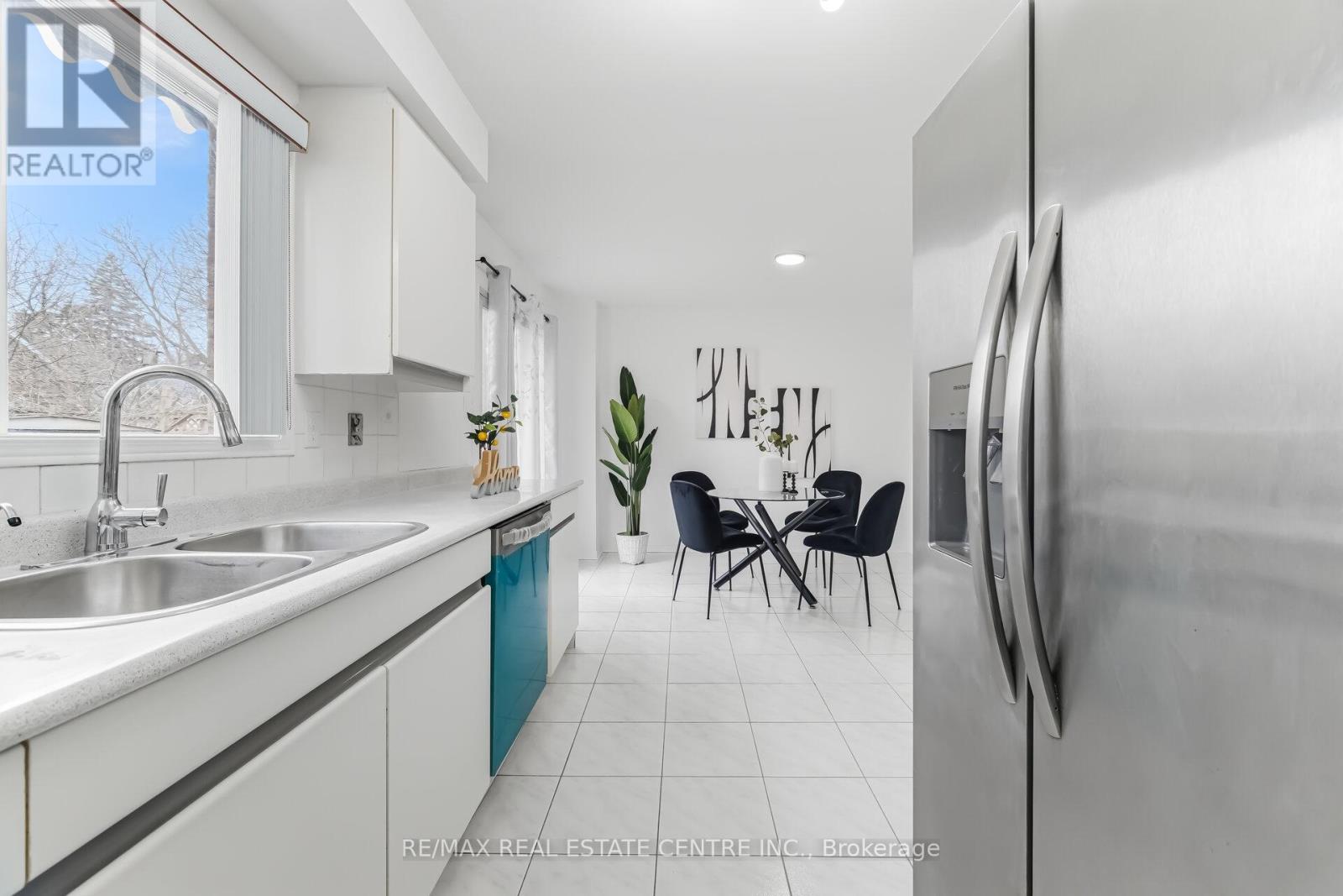 26 Braemore Road, Brampton, Ontario  L6X 1E5 - Photo 20 - W12920976